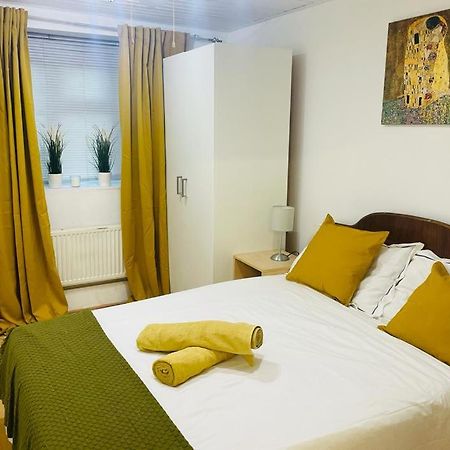 لندن Cosy Flat Close To East Finchley Station المظهر الخارجي الصورة