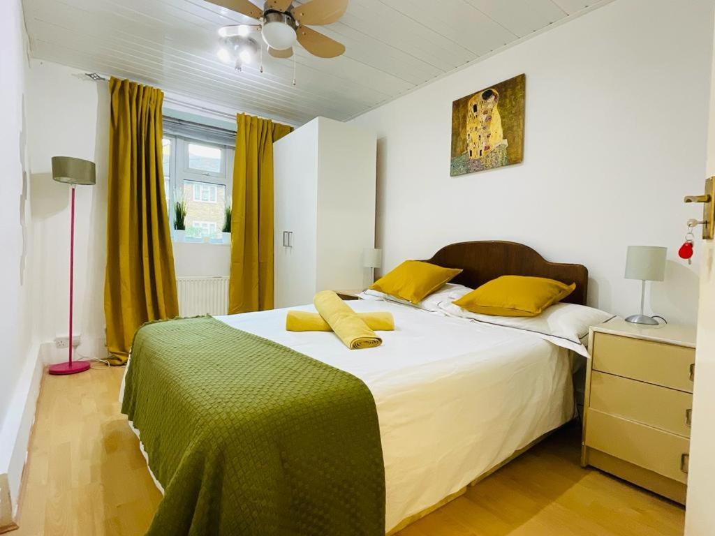 لندن Cosy Flat Close To East Finchley Station المظهر الخارجي الصورة