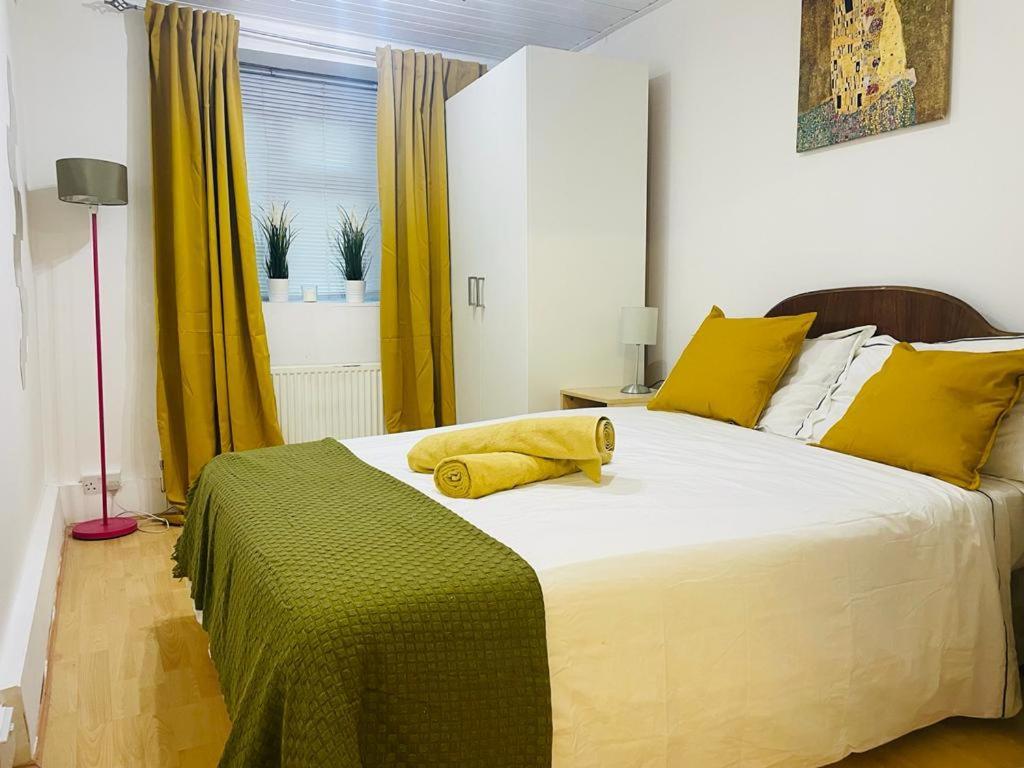 لندن Cosy Flat Close To East Finchley Station المظهر الخارجي الصورة