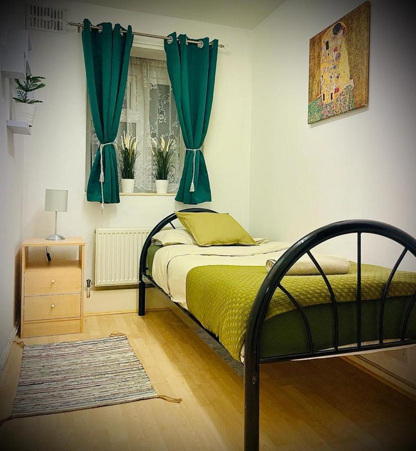 لندن Cosy Flat Close To East Finchley Station المظهر الخارجي الصورة